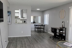 Apartamento, 2 quartos, acessível, varanda | Parte interna