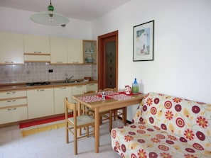Departamento, 1 habitación | Comedor