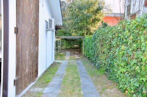 Apartment, 3 Bedrooms, Garden View | Garden