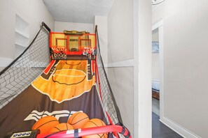 2 bedrooms, desk, iron/ironing board, travel crib