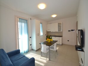 Apartment, 2 Bedrooms, Balcony, City View | Dining - Modern Apartment With two Balconies (Rosolina)
