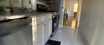 Beautiful Three Bedroom in SE DC.