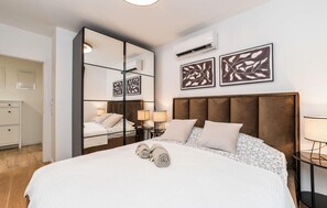 3 bedrooms, iron/ironing board, travel cot, free WiFi