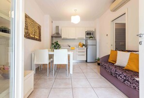 Apartment, 1 Schlafzimmer, Terrasse, Gartenblick | Innenbereich