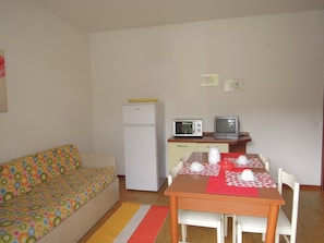 Appartement, 2 chambres, patio, vue jardin | Intérieur