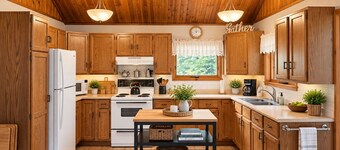 Ice Fishing Getaway | 3BR Home, Truck & Trailer Parking | Lake access