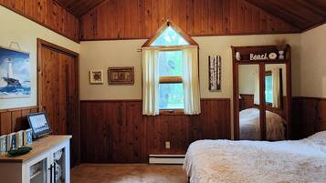 3 bedrooms, desk, free WiFi, bed sheets