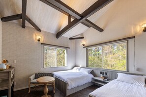 Kamar Double atau Twin Deluks, Bebas Asap Rokok, Hewan Peliharaan Dilarang | Selimut bulu angsa dan didekorasi berbeda-beda