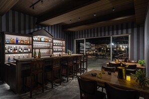 Bar (on property) - Almeria Hotel (Yamanakako)