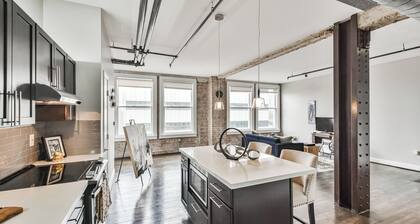 Downtown Loft with Amazing Views!