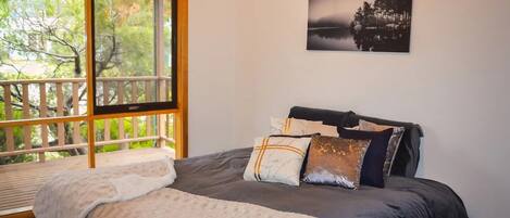 3 多间卧室、熨斗/熨衣板、WiFi、床单