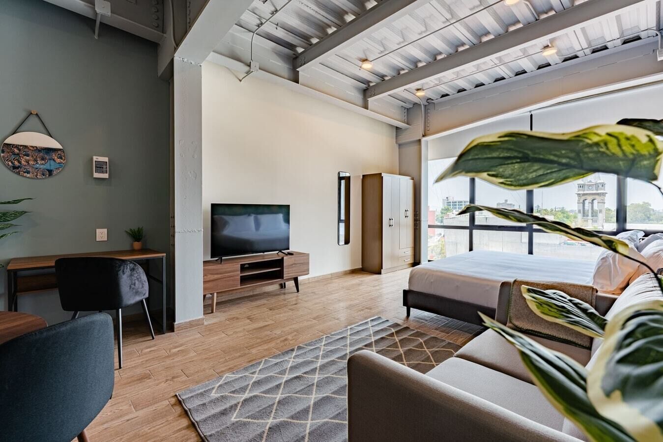 1 chambre, bureau, fer et planche à repasser, Wi-Fi