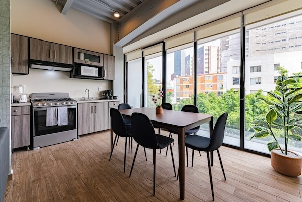 Fridge, microwave, oven, stovetop