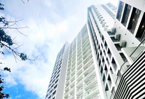 Exterior - Hayat Sky Towers (Cebu City)