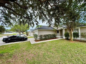 House, Accessible | 4 bedrooms - Family Superior 4BD House Near Disney Parks (Haines City)