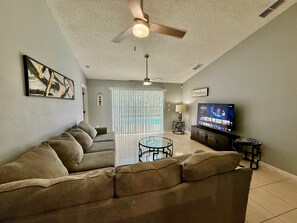 House, Accessible, Smoking - Family Superior 4BD House Near Disney Parks (Haines City)