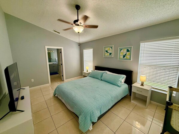 4 bedrooms - Family Superior 4BD House Near Disney Parks (Haines City)