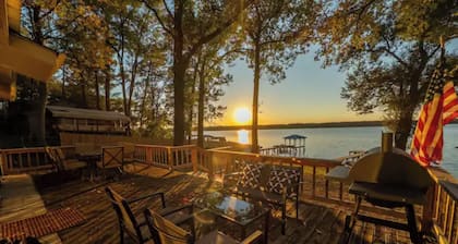 Welcome to Catfish Cabin!