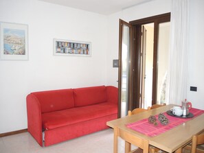 Appartement, 3 slaapkamers, balkon, uitzicht op tuin | Woonruimte