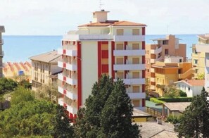 Huoneisto, 3 makuuhuonetta, parveke, kaupunkinäköala | Ulkopuoli