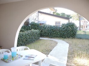 Apartment, 2 Schlafzimmer, Balkon, Gartenblick | Garten