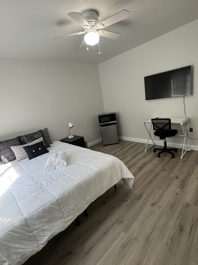 Home Away From Home - Beautifully remodeled 4 bedroom home in the Central valley