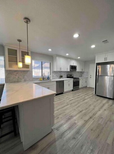 Home Away From Home - Beautifully remodeled 4 bedroom home in the Central valley