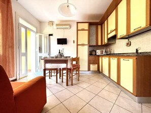 Apartment, 2 Schlafzimmer, Balkon | Innenbereich