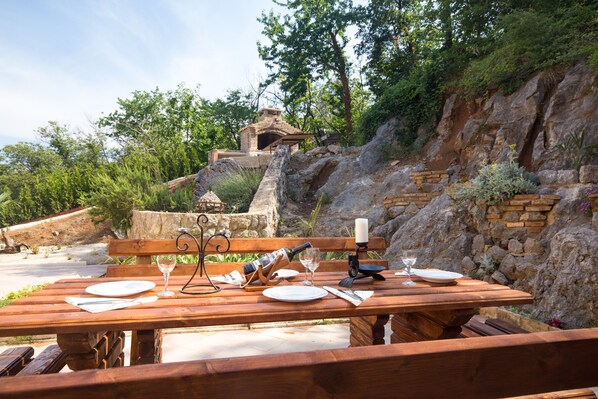 Villa, 5 Bedrooms, Smoking, Private Pool | Dining