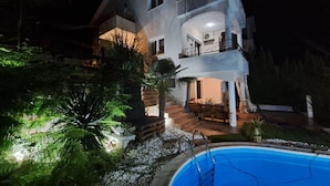 Unclassified image, 5 of 10, button - Villa Georgina With Cats (Opatija)