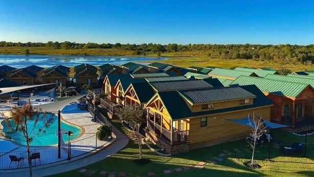 Pool - Belas Resort (Willis)