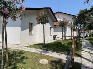 Appartement, 2 chambres, balcon, vue jardin | Enceinte de l’hébergement