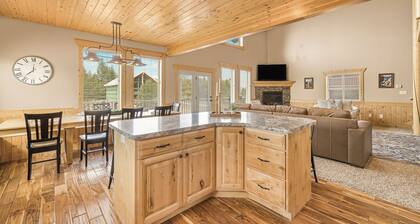Elk Ridge Retreat-25m to Yellowstone+hot tub+home theater