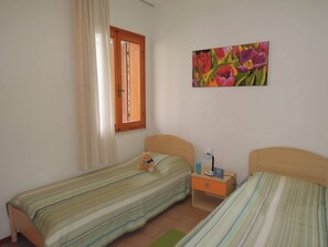 Appartement, 2 chambres, balcon, vue jardin