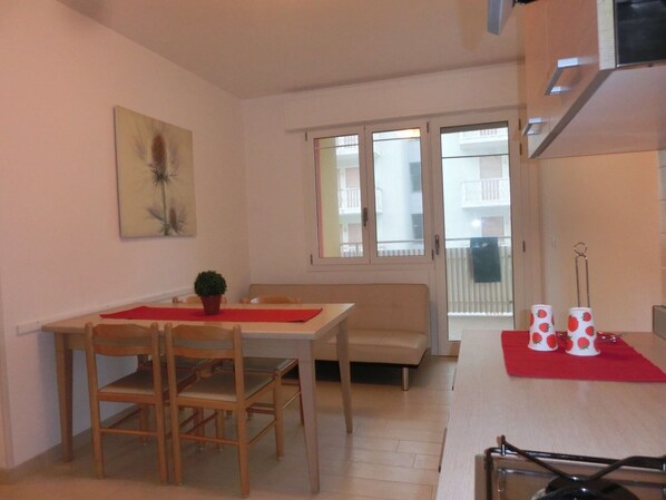 Dining - Lovely Flat 80 m From the Beach - Beahost (San Michele al Tagliamento)
