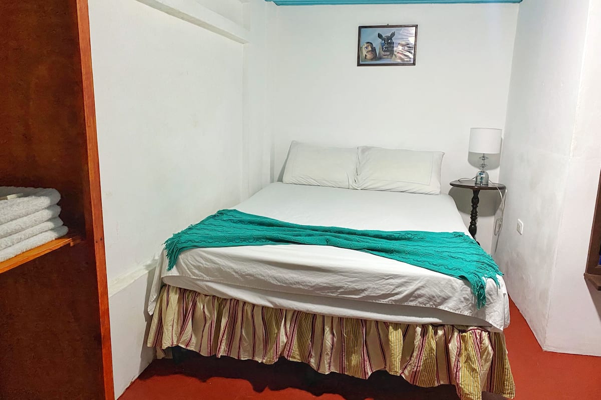 Basic Triple Room, Multiple Beds | Bed sheets