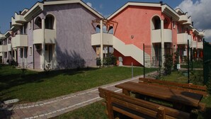 Appartement, 1 chambre, patio, vue piscine | Extérieur