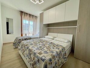 Appartement, 2 slaapkamers, balkon | 3 slaapkamers