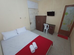 Standard Double Room - Kingkost Nogotirto (Sleman)