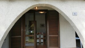Villa, 2 Bedrooms, Balcony, Garden View | Property entrance - Two-room Apartment With Garden for 6 People (San Michele al Tagliamento)