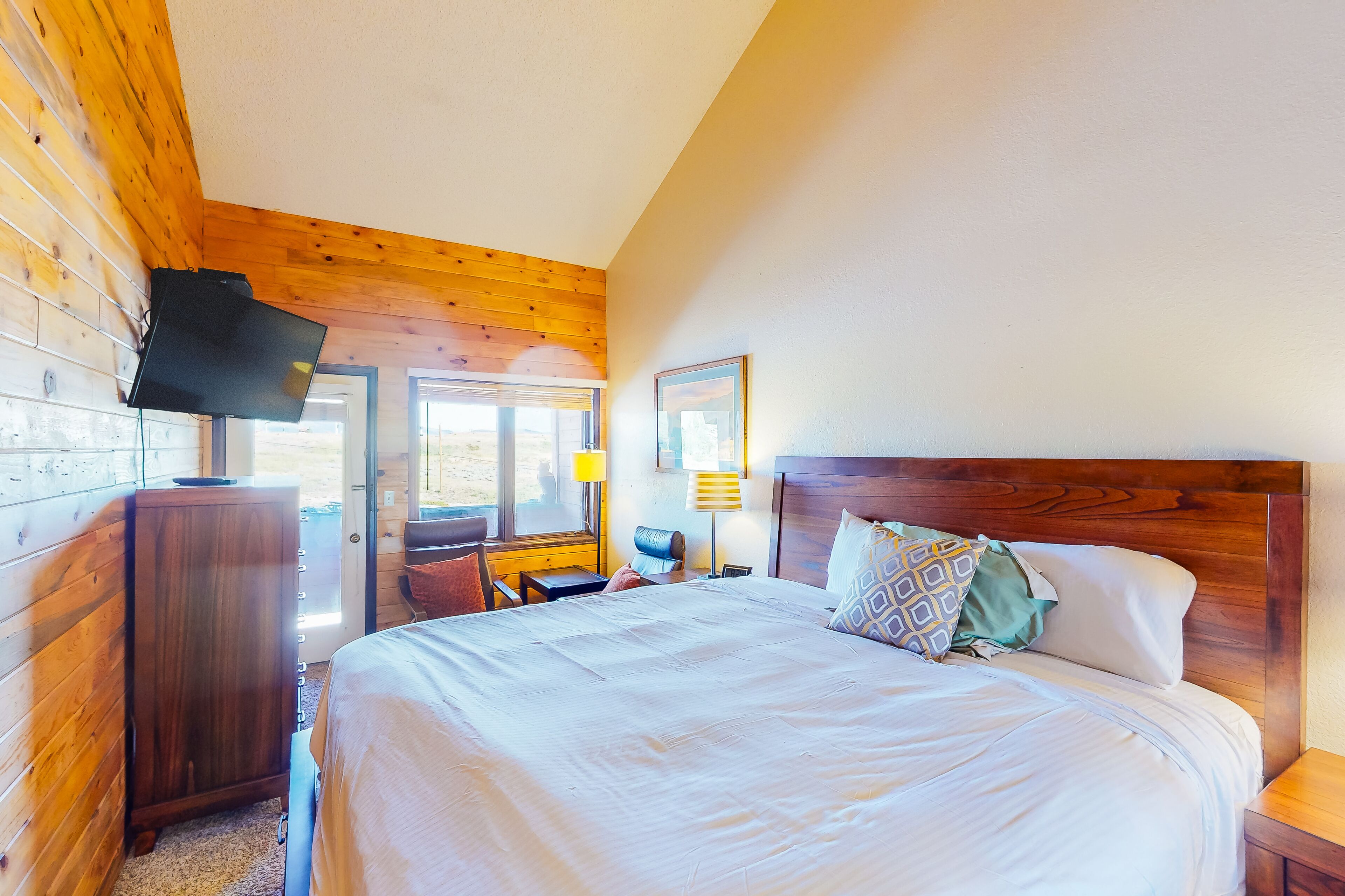 1 bedroom, internet, bed sheets