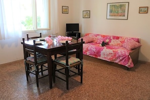 Apartment, 2 Bedrooms, Garden View