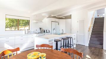 Family House | Private kitchen | Full-sized fridge, microwave, oven, stovetop