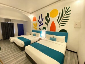 Chambre Ălite, 2 grands lits | Bureau, accĂšs au Wi-Fi (inclus)