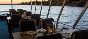 Zambezi Family Lodge - Leopard Room