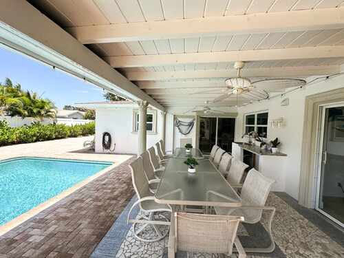 PALM BEACH GARDENS 5 BR/4BA HOME - PRIVATE POOL - HOT TUB