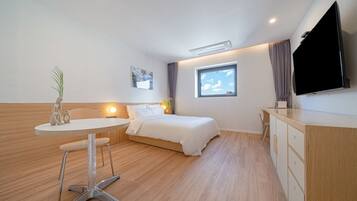 Standard Double Room (Fri, Sat, Sun, PH consecutive nights stay will be charged KRW 35,000 on site) | Premium bedding, free WiFi, bed sheets