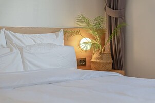 Standard Double Room (Fri, Sat, Sun, PH consecutive nights stay will be charged KRW 35,000 on site) | Premium bedding, free WiFi, bed sheets