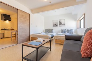 Living area - VALUE NAMBA SOUTH  (Osaka)