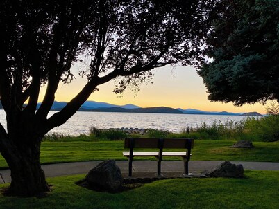 Lakeview Haven House in Klamath Falls - Family-sized house with board game